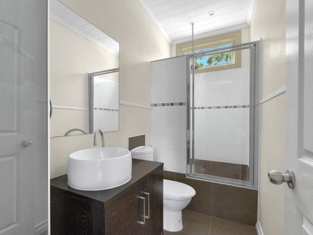 569 Vulture Street East, East Brisbane QLD 4169 - House For Rent | Domain - Photo 3