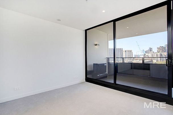814/33 Blackwood Street, North Melbourne - Photo 1