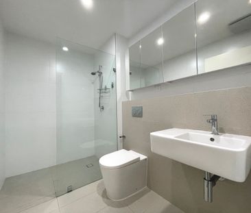 2 Bedroom Apartment!!! Luxury Living!!! - Photo 4