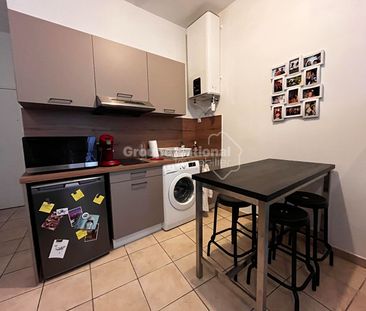 Location Appartement 1 pièce 28m² - Photo 4