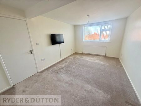 Crossby Close, 16, Middleton, M24 1NU, Manchester - Photo 3