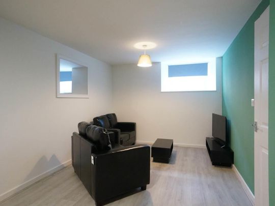 Flat 10B, Ebenezer Chapel York Place - Photo 1