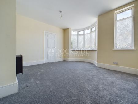 3 bed house to rent in Napier Road, Gillingham, ME7 - Photo 2