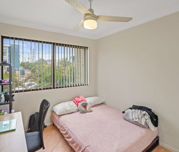 2/481 Vulture St E, East Brisbane - Photo 4