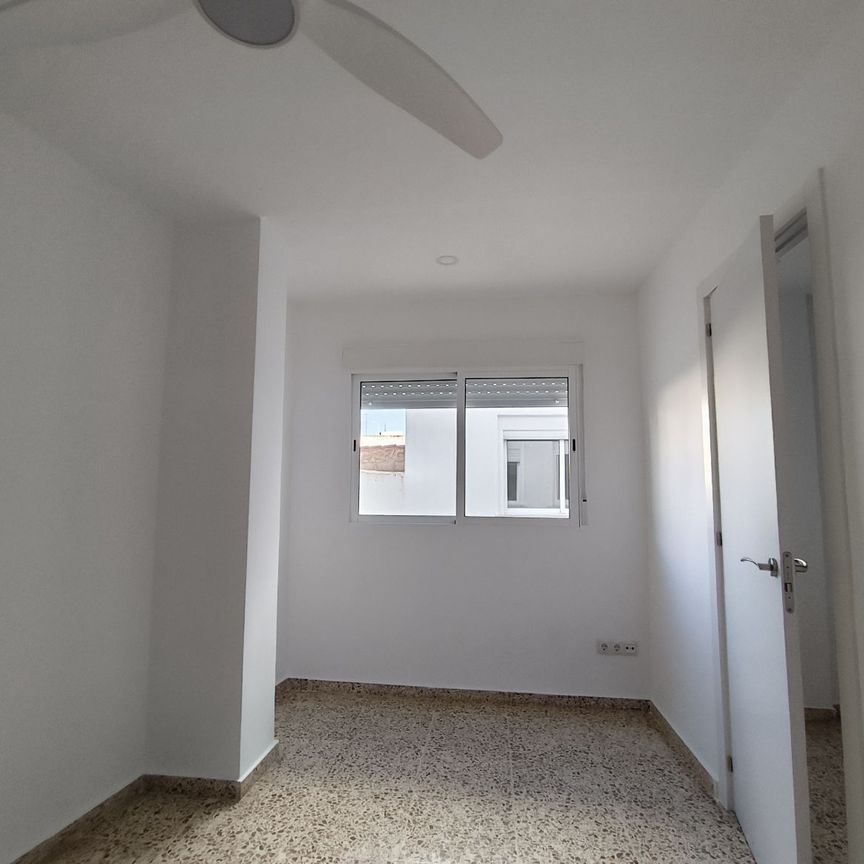 Piso de alquiler en Carrer Forn, Alaquàs - Photo 1