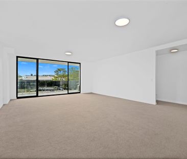 Located in the Heart of Wetherill Park - Photo 4