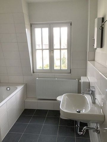 So macht wohnen Spaß: 2-Zimmer-Dachgeschosswohnung in Sanierungsphase - Foto 2