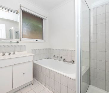 Charming and Convenient Living. - Photo 4