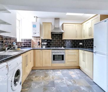 3 bedroom terraced house to rent - Photo 2