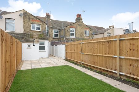 Richmond Road Room 3 - Photo 4