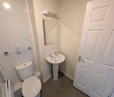 2 bedroom terraced house to rent - Photo 1