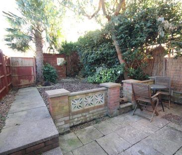 2 bedroom semi-detached house to rent - Photo 6