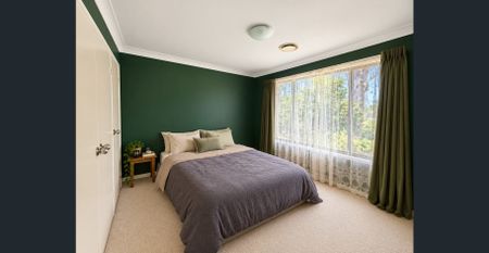 Light-Filled Family Home in a Quiet, Convenient Blackheath Location! - Photo 2