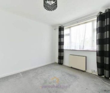 1 bedroom property to rent in Epsom - Photo 3