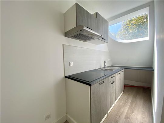 2 pièces - 32,97 m² - 1er étage - Colocation non autorisée - Photo 1