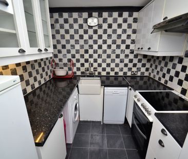 1 bed flat to rent in Ingram Street, Glasgow, G1 1 - Photo 4