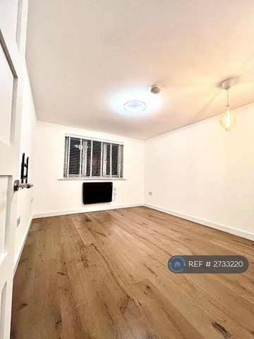 1 bedroom flat to rent - Photo 2