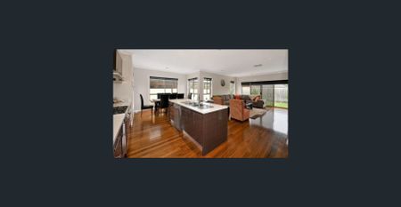 The Brief: Prime Location - Photo 3