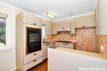 8 Kista Dan Avenue, Tregear, NSW 2770 - Photo 2