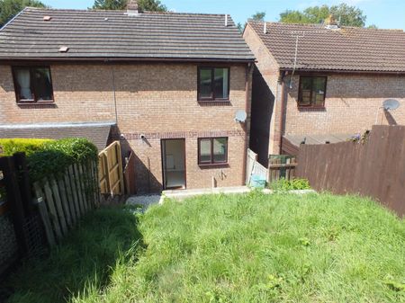 Weavers Close, Crewkerne - Photo 2