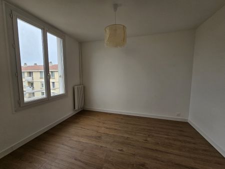 Location Appartement 4 pièces 66m² VITROLLES 13127 - Photo 5