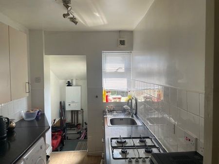 Room in a Shared House, Filton Avenue, BS7 - Photo 4