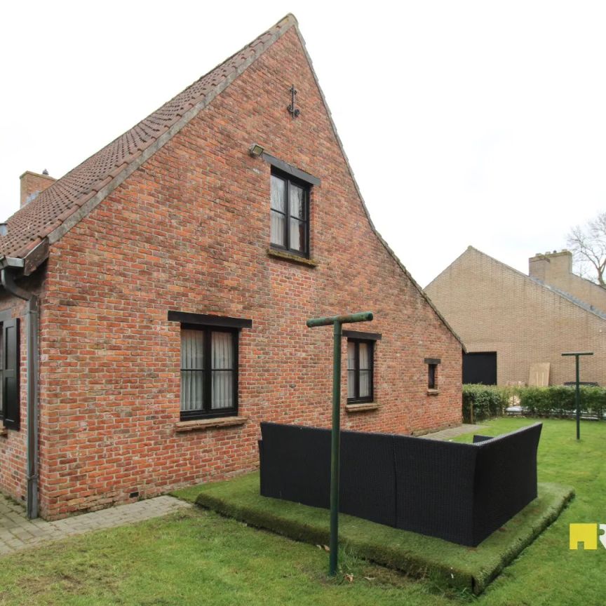 Pittoreske alleenstaande woning met garage en tuin! - Photo 1