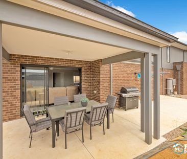 21 Chablis Court, WAURN PONDS VIC 3216 - Photo 3