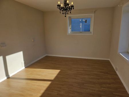 1 Bed Flat, Craigievar Place, AB10 - Photo 2