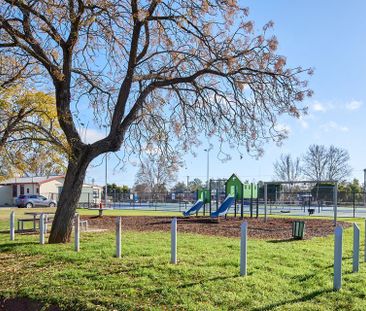 Modern 2-Bedroom Unit in Central Wagga! - Photo 1