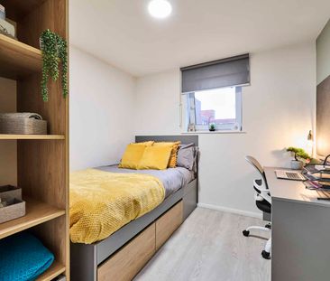 Six Bed Apartment (Shared) - Photo 5