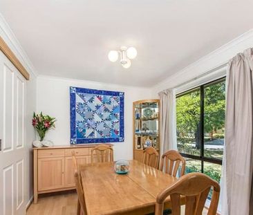 Beautifully presented four bedroom house. - Photo 4
