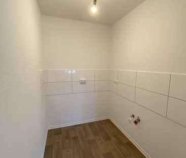 Sanierte 2-Zimmer-Wohnung ab sofort mieten! - Photo 1