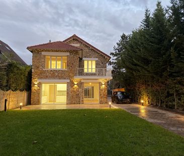 Maison familiale 5 chambres – jardin – 3 box – Rueil Malmaison – - Photo 6