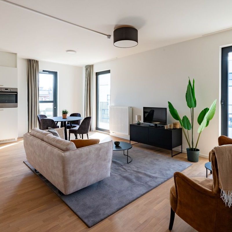 Serviceflat / Assistentiewoning te huur in Antwerpen voor € 2.200 met 2 slaapkamers - Photo 1