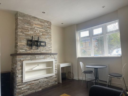 Studio Flat, Fullerton Road, CR0 - Photo 1