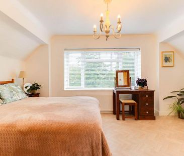 4 bedroom detached house to rent - Photo 2