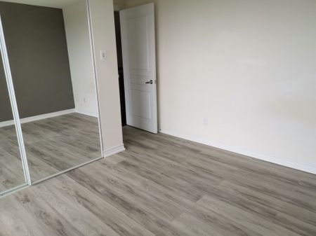 For Lease - 3525 Kariya Drive Unit# 1812, Mississauga, Ontario - Photo 3