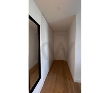 2 room luxury Flat for rent in Campolide, Portugal - Photo 2