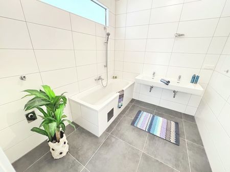 8243 PINGGAU | BALKONTRAUM | HELLE 2 ZIMMER | AUTOSTELLPLATZ INKLUSIVE | OPTIMALE RAUMAUFTEILUNG | TOPLAGE - Photo 4