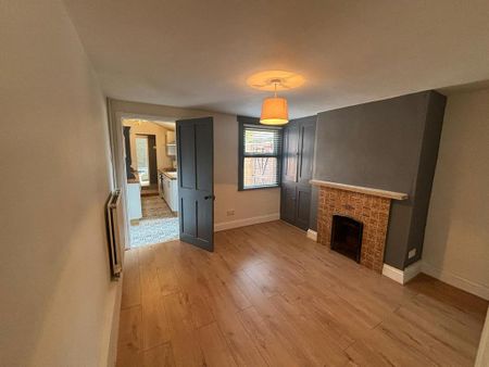 2 bedroom terraced house to rent - Photo 4