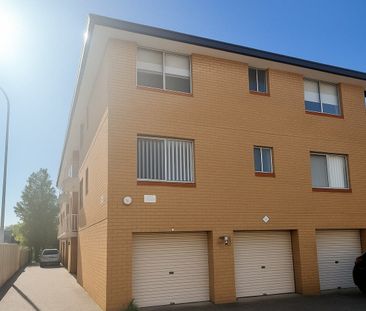 2 BEDROOM UNIT IN THE HEART OF CABRAMATTA - Photo 4