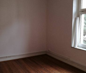 A LOUER 2 PIECES AVEC CUISINE EQUIPEE A 5 MINUTES DE LA GARE - Photo 6