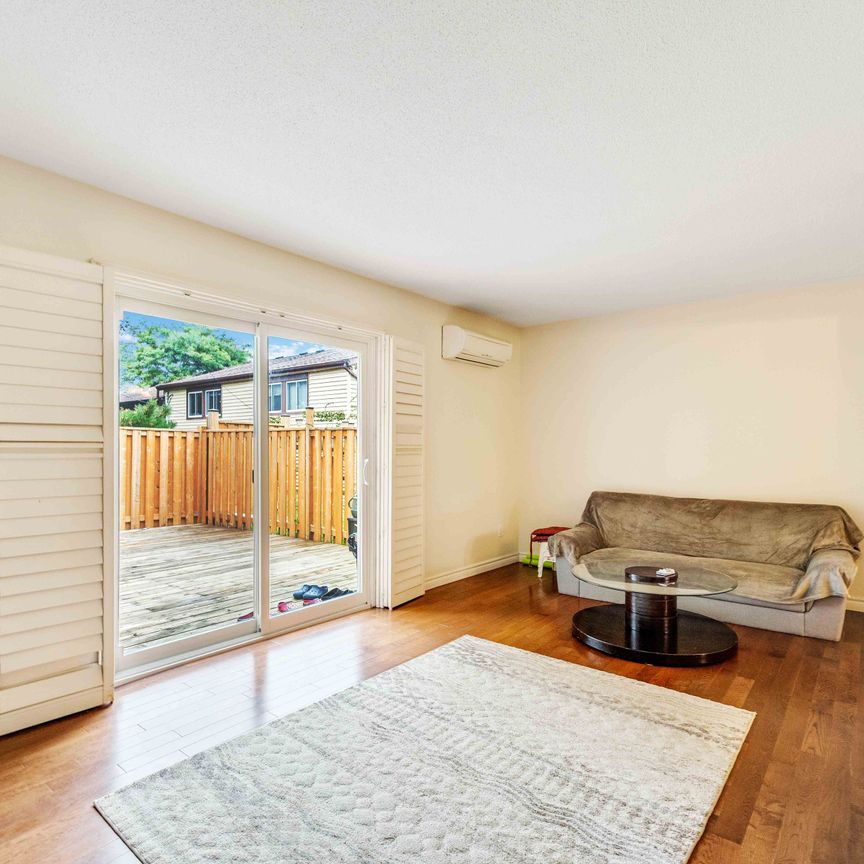 For Lease - 10 Claudette Gate, Hamilton, Ontario - Photo 1