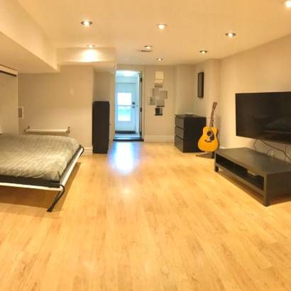 Well-Appointed West End Studio for Rent March 1st - Photo 1