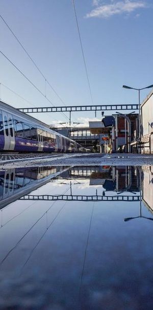 3 bedroom semi-detached house to rent - Photo 2