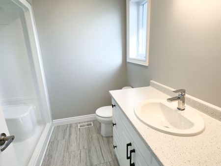 For Lease - 159A Sienna Avenue, Belleville, Ontario - Photo 2