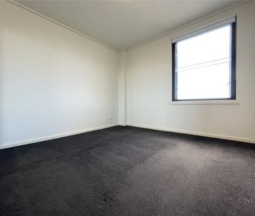 199/99 Whiteman Street - Photo 2