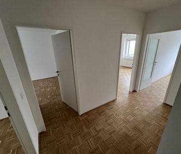 Blick ins Grüne, 3-Raum-Wohnung mit Balkon und Tiefgarage - Siemens... - Photo 2