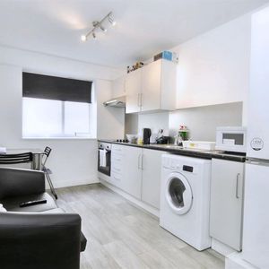 Gilwell Street, Flat 1, Plymouth - Photo 3